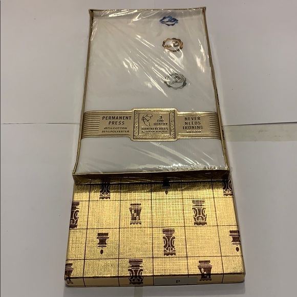 NWOT PERMANENT PRESS Fine Handkerchief Set of 3 - Picture 6 of 8